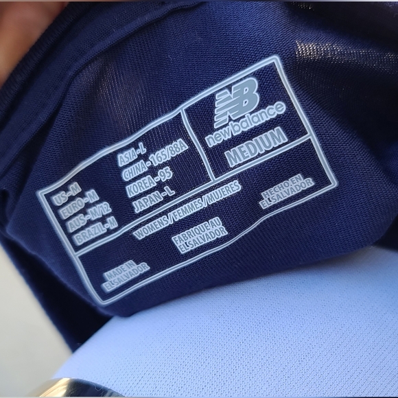 New Balance  T-Shirt - size M - Picture 4 of 6